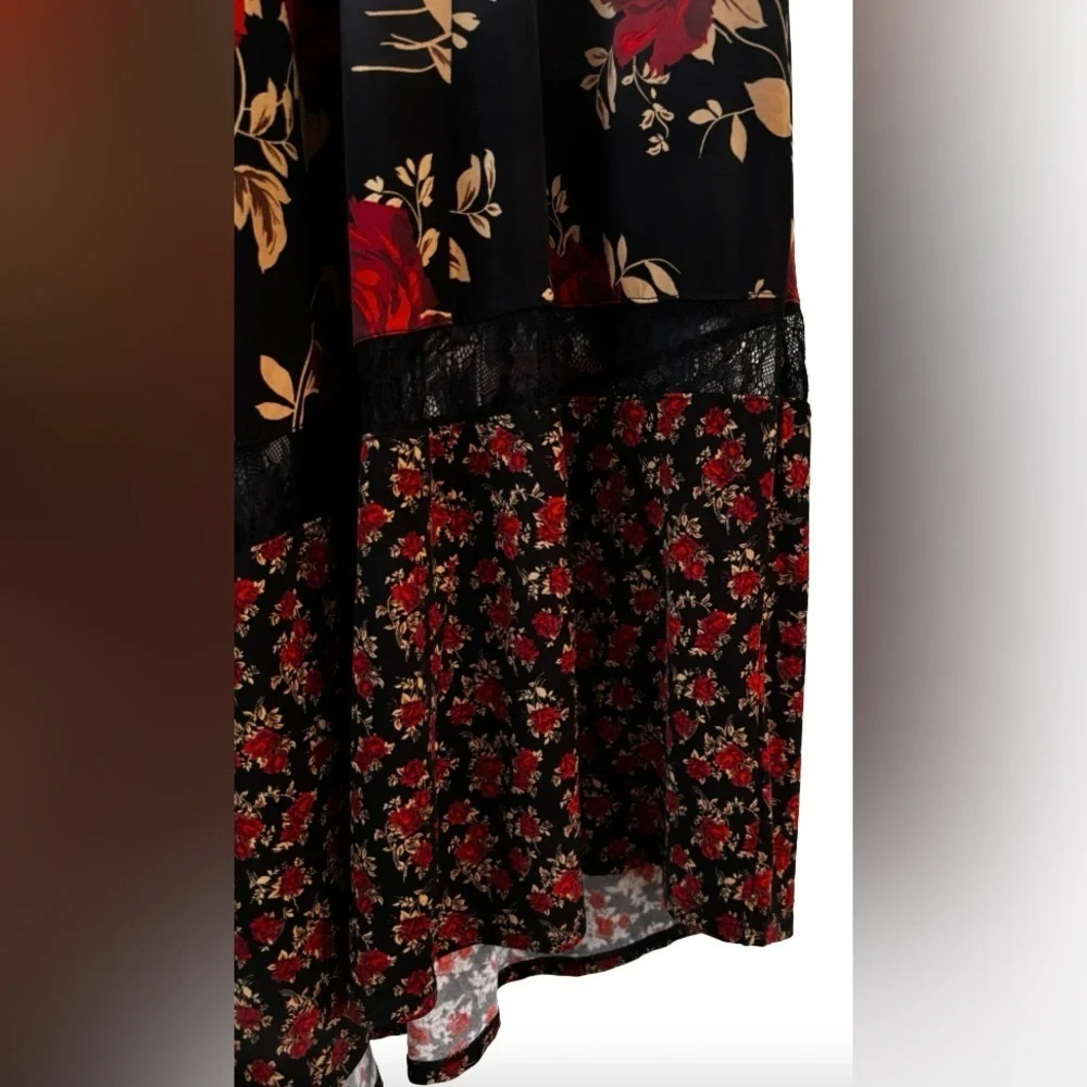 torrid Whimsigoth blk lace & studio knit floral fluttr slv assym midi drss SZ 3 - Picture 8 of 10